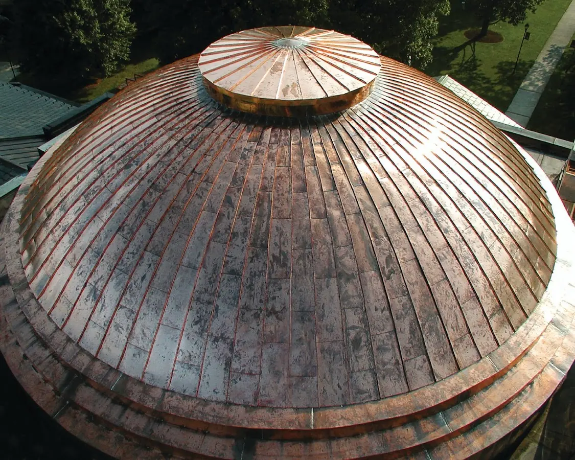 Craftsman Roofing crew installing a new roof in Highpoint-Glen