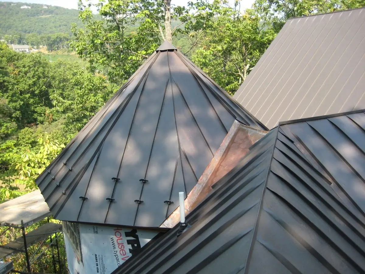 Professional Roof Tarp Installation by Craftsman Roofing in Highpoint-Glen